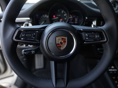 New 2025 Porsche Macan image 17