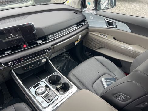 New 2026 Kia Carnival EX image 11