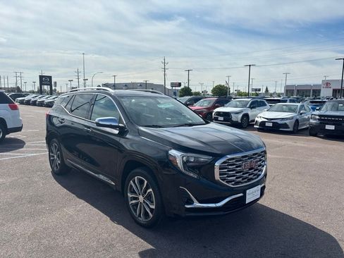 Used 2018 GMC Terrain Denali AWD/4WD image 3