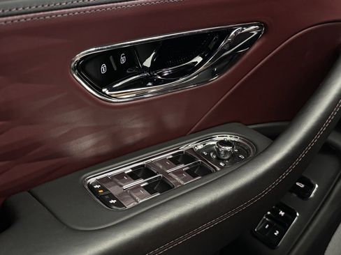 Used 2020 Bentley Flying Spur W12 image 10