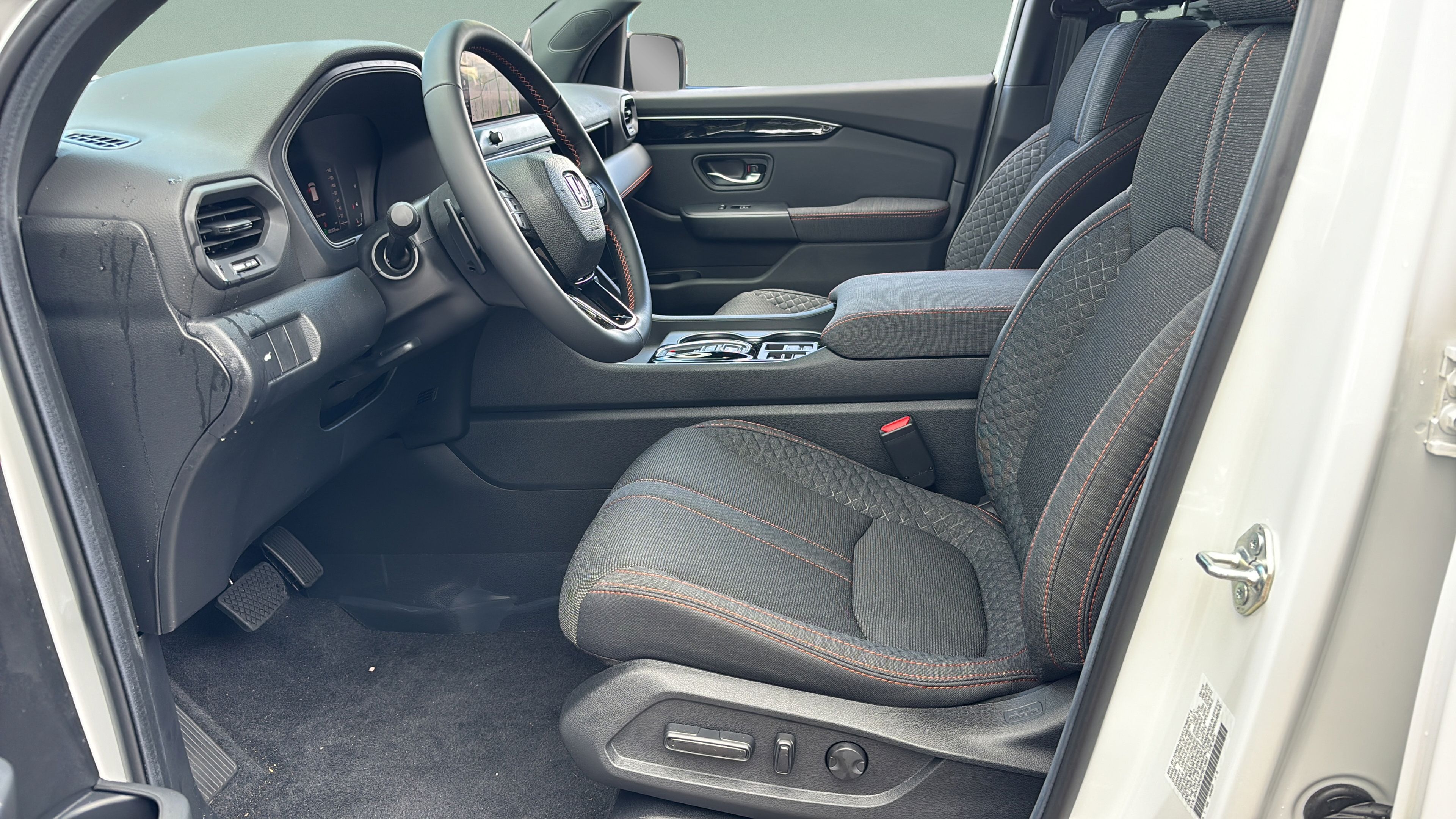 New 2026 Honda Pilot Sport image 9