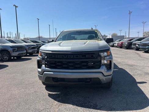 Used 2024 Chevrolet Silverado 1500 Custom image 8
