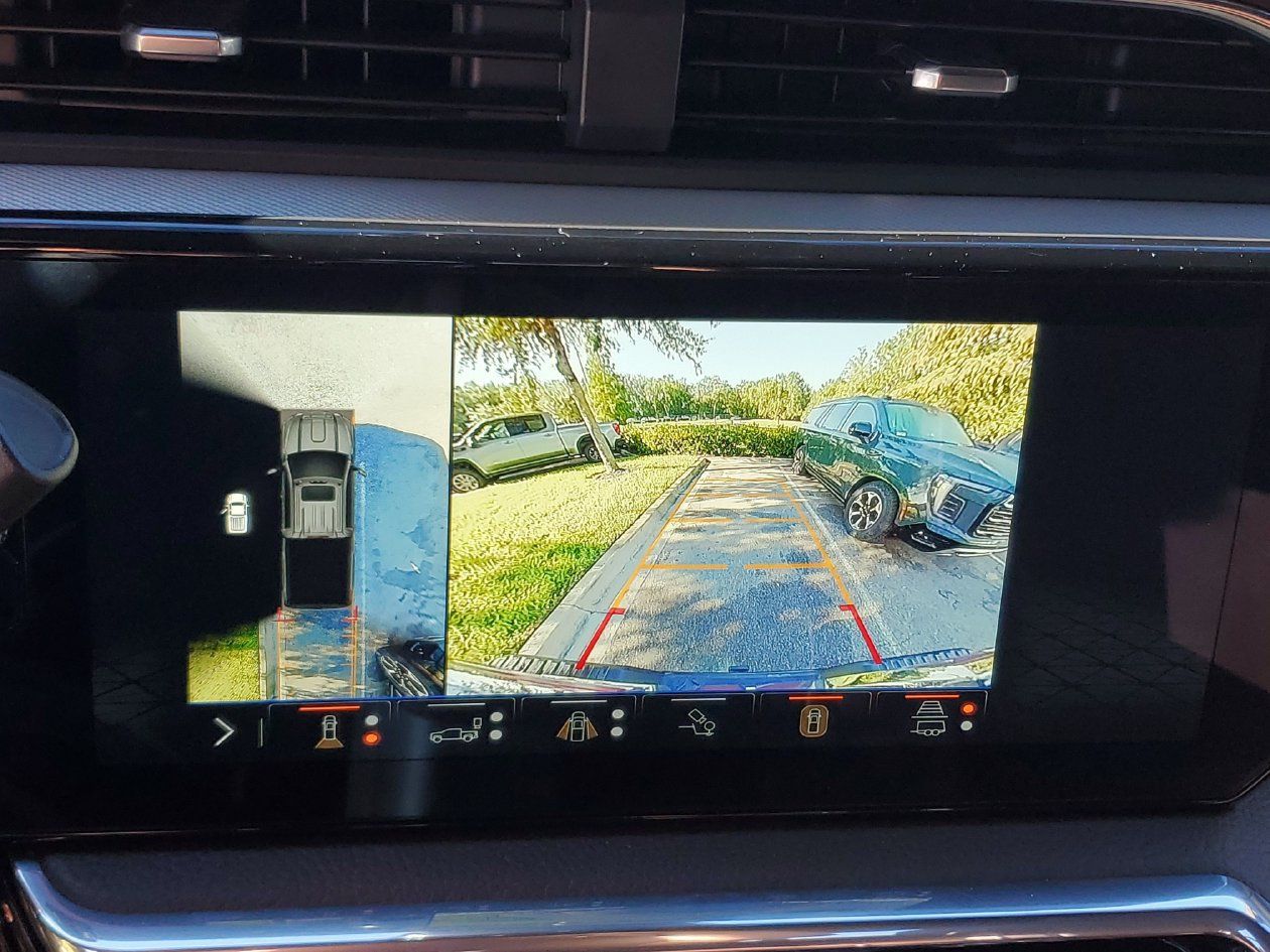 Used 2024 GMC Sierra 2500 Denali w/ Technology Package AWD/4WD image 22