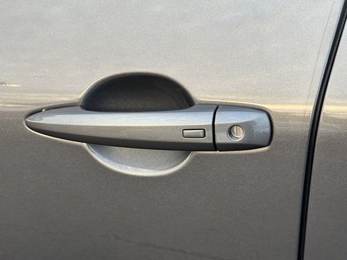 Certified 2025 Nissan Rogue SV image 14