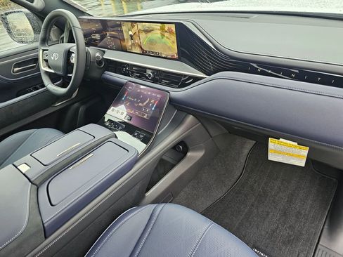 New 2026 INFINITI QX80 4WD image 13