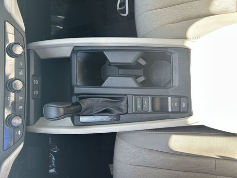 Certified 2024 Honda Accord EX image 23