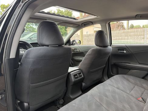 Used 2016 Honda Accord EX image 18