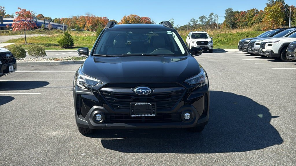 Certified 2025 Subaru Outback Premium AWD/4WD image 2