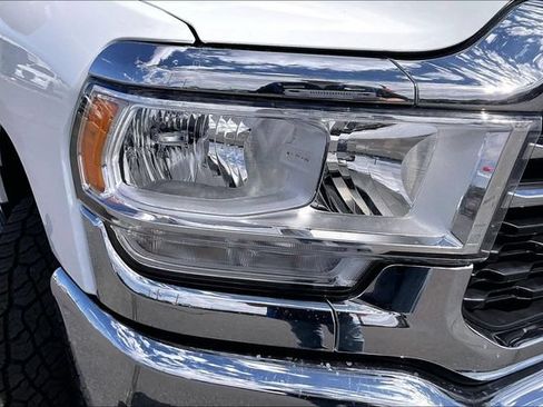 Used 2024 RAM 2500 Big Horn AWD/4WD image 32