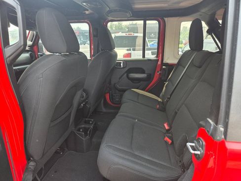 Used 2018 Jeep Wrangler Unlimited Sport S AWD/4WD image 23
