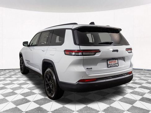 New 2025 Jeep Grand Cherokee L Altitude image 9