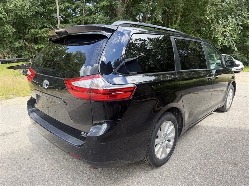 Used 2015 Toyota Sienna XLE w/ XLE Navigation Package AWD/4WD image 56