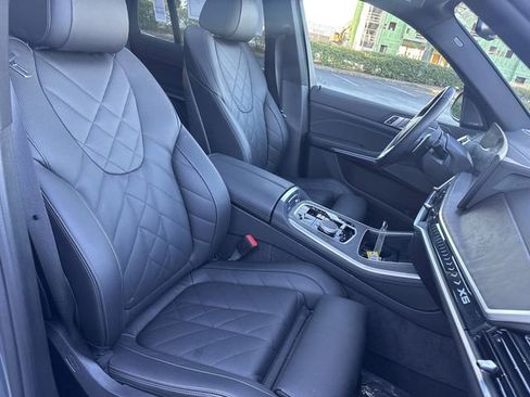 Used 2025 BMW X5 xDrive50e image 18
