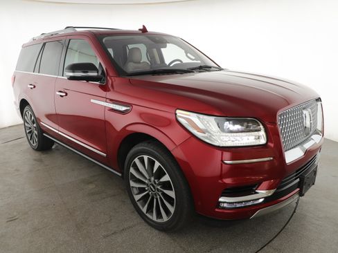 Used 2018 Lincoln Navigator Select w/ Technology Package image 6