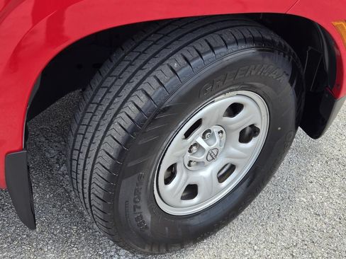 Certified 2023 Nissan Frontier S w/ Technology Package RWD image 7