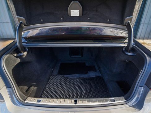 Used 2022 BMW 740i xDrive w/ Premium Package image 32