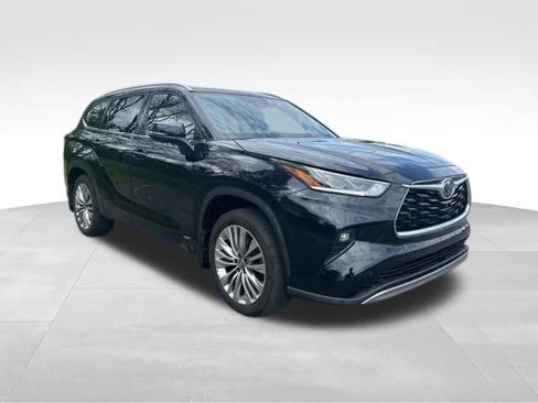 Used 2023 Toyota Highlander Platinum AWD/4WD image 7