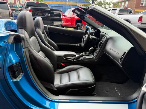 Used 2009 Chevrolet Corvette Convertible w/ Preferred Equipment Group RWD image 30
