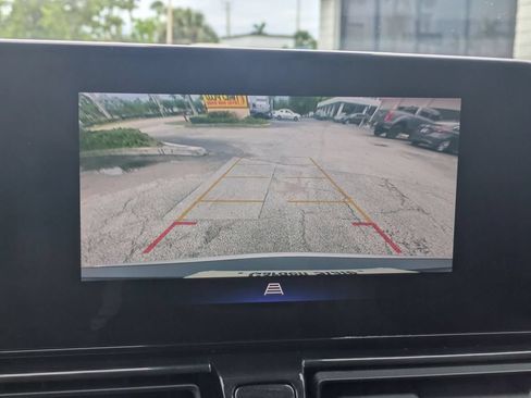Used 2025 Chevrolet TrailBlazer LT AWD/4WD image 17