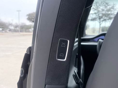 Used 2023 Tesla Model X Plaid image 53