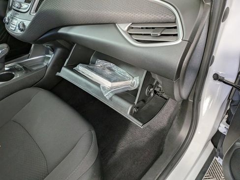 Used 2022 Chevrolet Malibu LT image 33