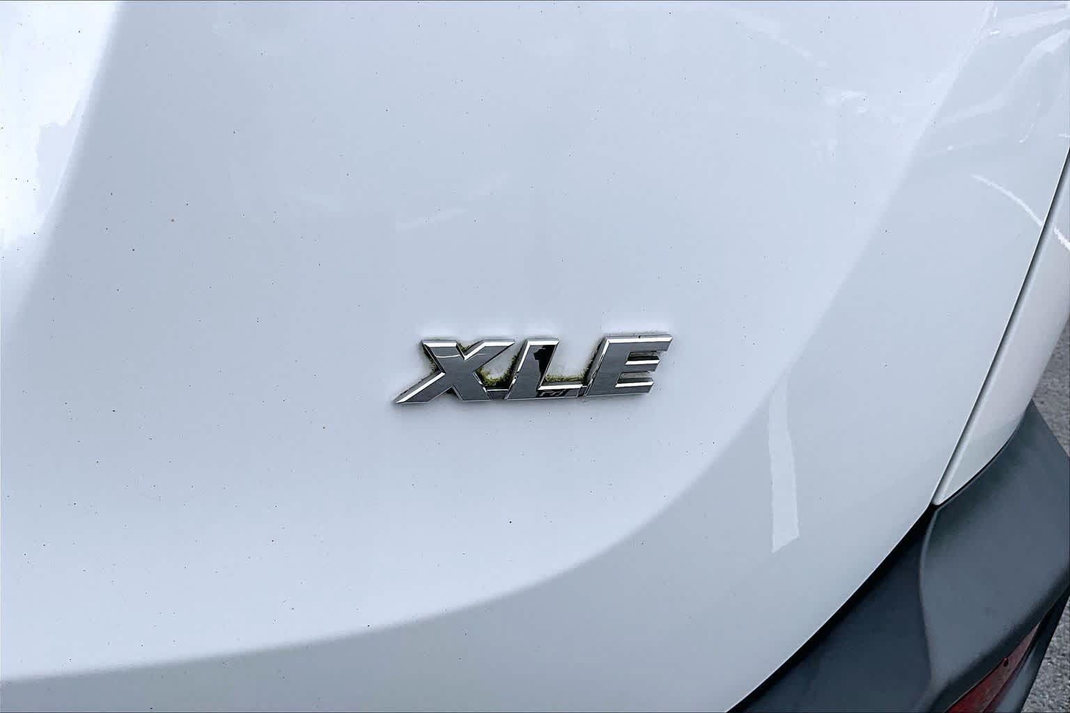 Used 2014 Toyota RAV4 XLE FWD image 10