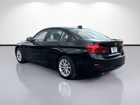 Used 2018 BMW 320i Sedan RWD image 5