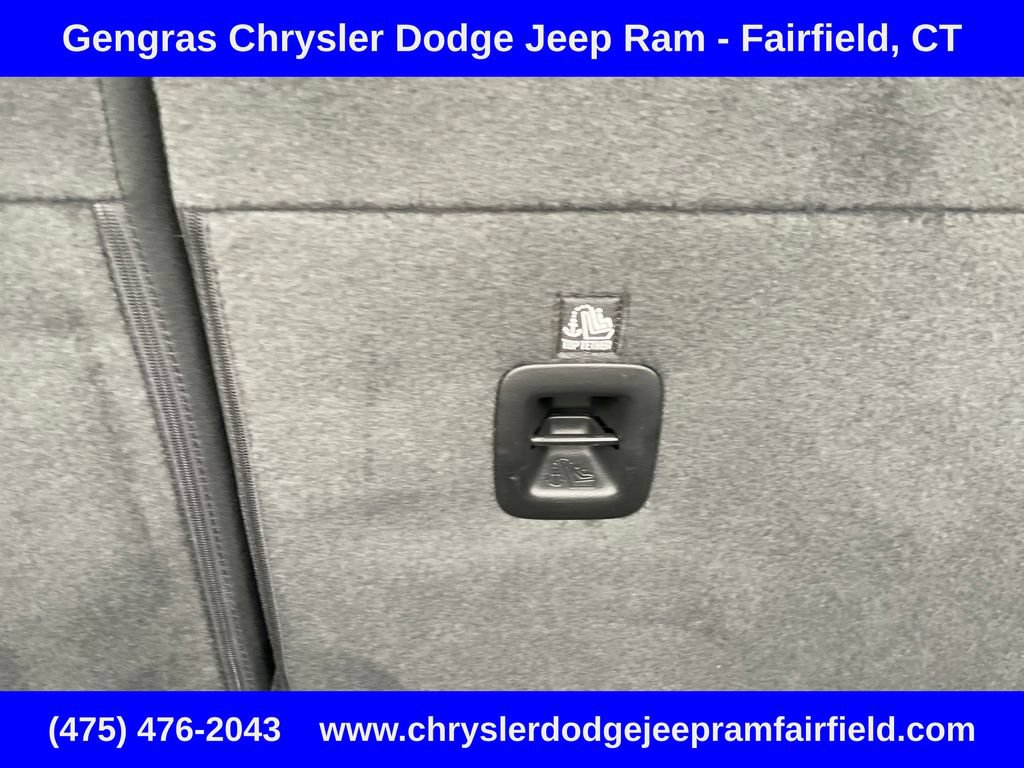 Certified 2025 Jeep Wrangler Unlimited Rubicon 4xe w/ Safety Group AWD/4WD image 35