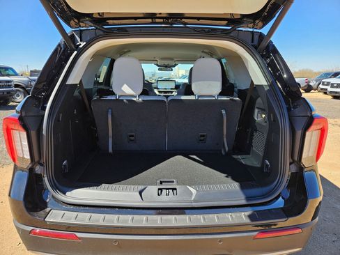 New 2026 Ford Explorer Active w/ Active Comfort Package image 7