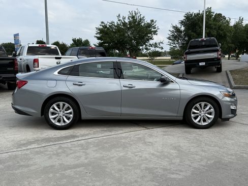 Used 2024 Chevrolet Malibu LT FWD image 3