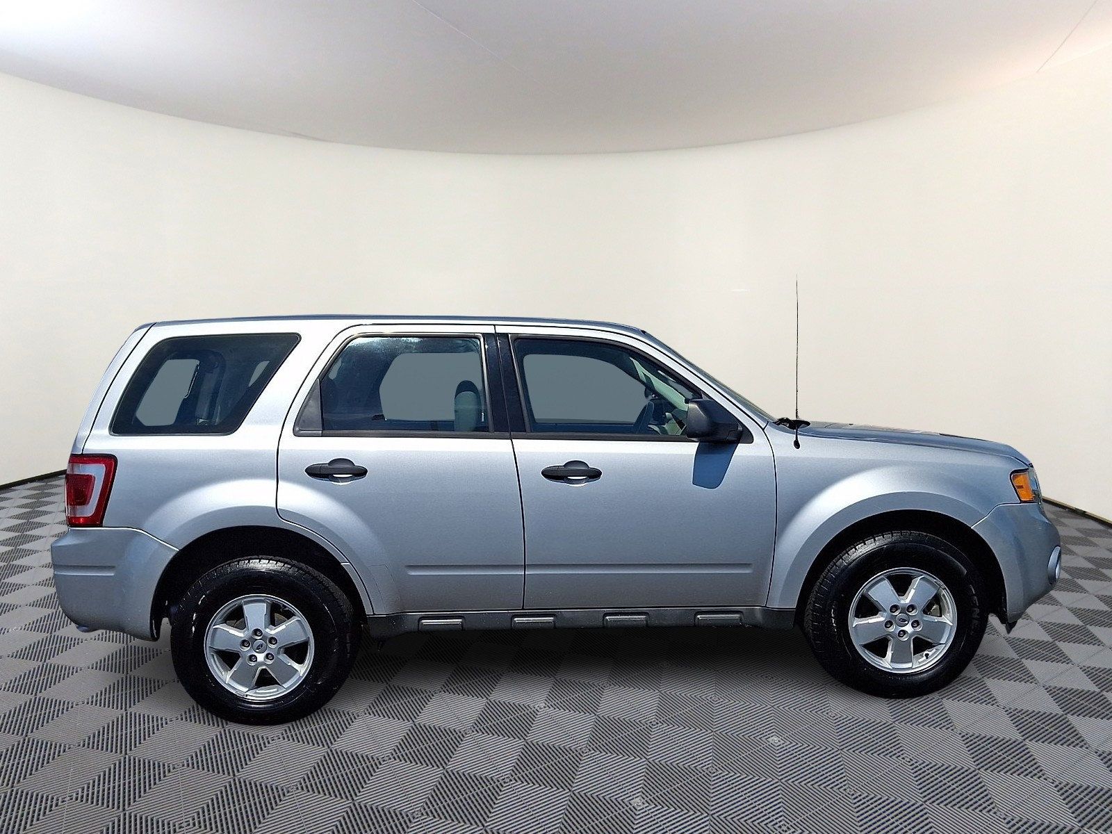 Used 2012 Ford Escape XLS FWD image 8