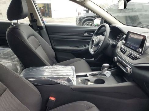 New 2025 Nissan Altima 2.5 SV image 28