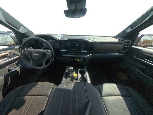 Used 2024 Chevrolet Silverado 1500 High Country w/ Technology Package image 33