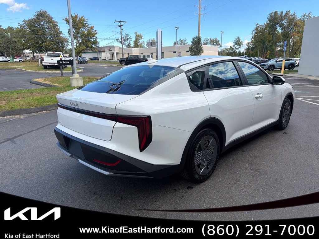 New 2026 Kia K4 FWD image 8