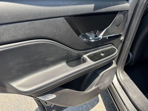 Certified 2023 Lincoln Corsair Reserve w/ Jet Appearance Package image 21