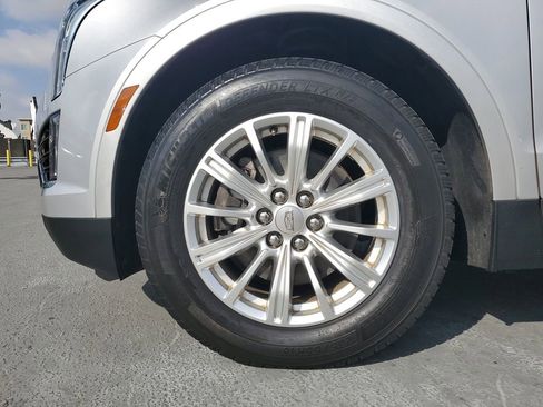 Used 2018 Cadillac XT5 AWD image 6