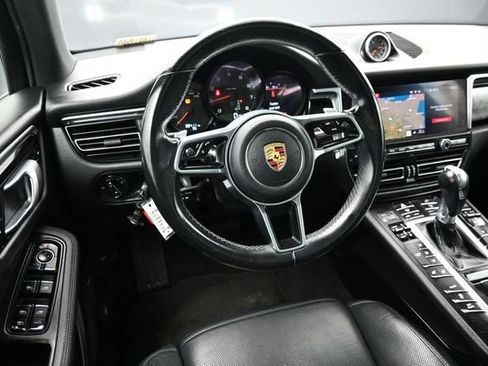 Used 2020 Porsche Macan AWD/4WD image 14