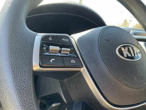 Used 2020 Kia Sorento AWD V6 image 27