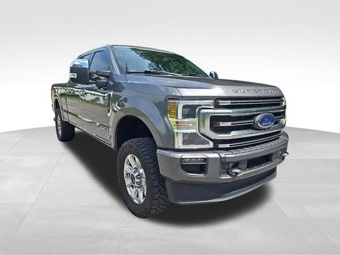 Used 2022 Ford F250 Platinum w/ FX4 Off-Road Package AWD/4WD image 9