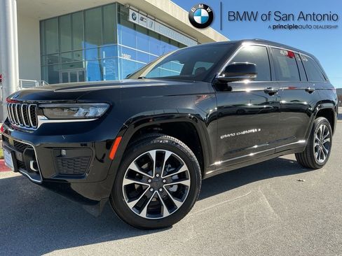 Used 2022 Jeep Grand Cherokee Overland image 1