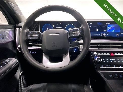 Used 2025 Hyundai Santa Fe Limited FWD image 6