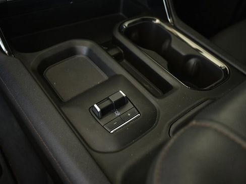 Certified 2024 GMC Sierra 2500 AT4 image 43