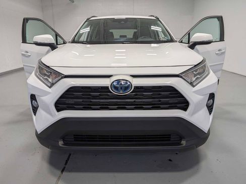 Used 2019 Toyota RAV4 XLE w/ Convenience Package AWD/4WD image 15