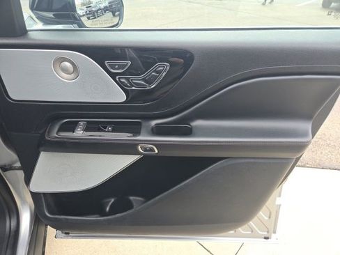 Used 2023 Lincoln Aviator Reserve w/ Equipment Group 201A image 26