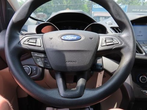 Used 2018 Ford Escape SE w/ SE Sync 3 Package FWD image 23