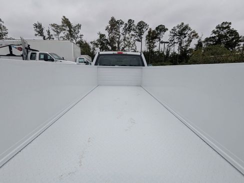 New 2025 Ford F550 4x4 Regular Cab Super Duty image 14
