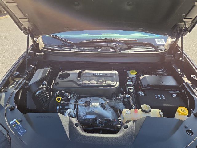 Used 2019 Jeep Cherokee Limited AWD/4WD image 20