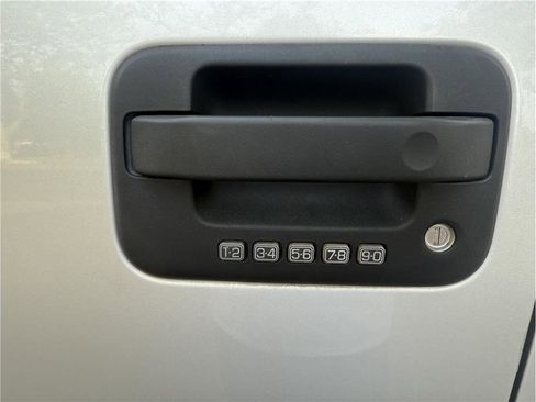 Used 2014 Ford F150 XLT image 11