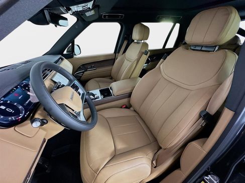 New 2026 Land Rover Range Rover Long Wheelbase SE AWD/4WD image 11