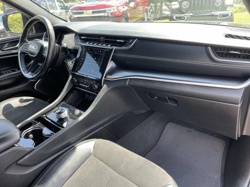 Used 2021 Jeep Grand Cherokee L Laredo RWD image 30